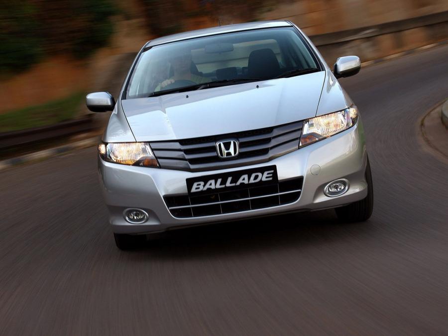  Honda Ballade 2011 года  (фото 9 из 21)